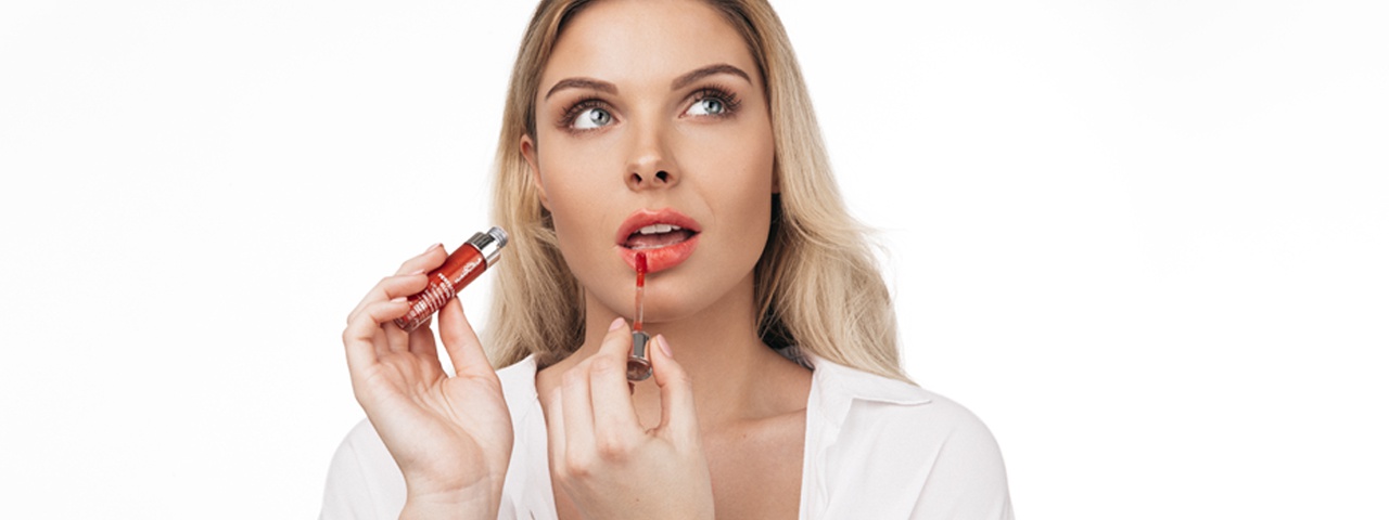 lesk na pery, výživa pierhydropeptide kozmeticky salon profesionalna kozmetika kozmetika esteticka medicina serum denny krem nocny krem skin pokozka akne mastna plet pignentove skvrny pletova maska citliva plet hydratacia sucha olet vrasky sampon vypadava