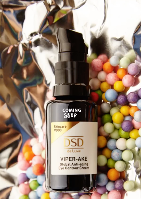 DSD SIMONE DE LUXE VIPER-AKE ANTI AGE COUNTOR EYE CREAM  V003 
V003 Szemkontúr krém. Gyorsan felszívódó szemkontúr krém, amely egy modern, 4%-os ránctalanító komplexet tartalmaz, amely elnyomja az izomkontrakciókat az arcon, és ezáltal kisimítja a r