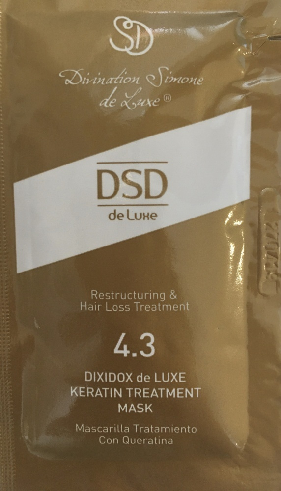 SAMPLE DSD KERATIN TREATMENT MASK 4.3 
Minta DSD  Keratin Treatment Mask 4.3 10 ml.