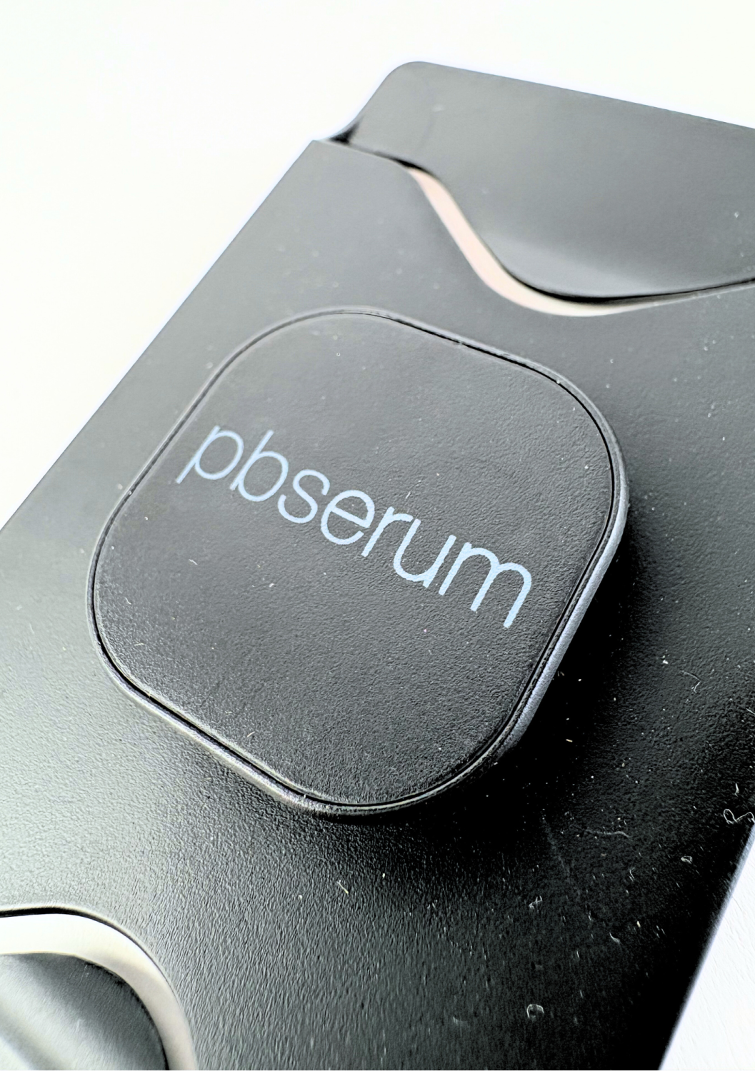 Darček PbSerum Puzdro na karty PbSerum Card Holder