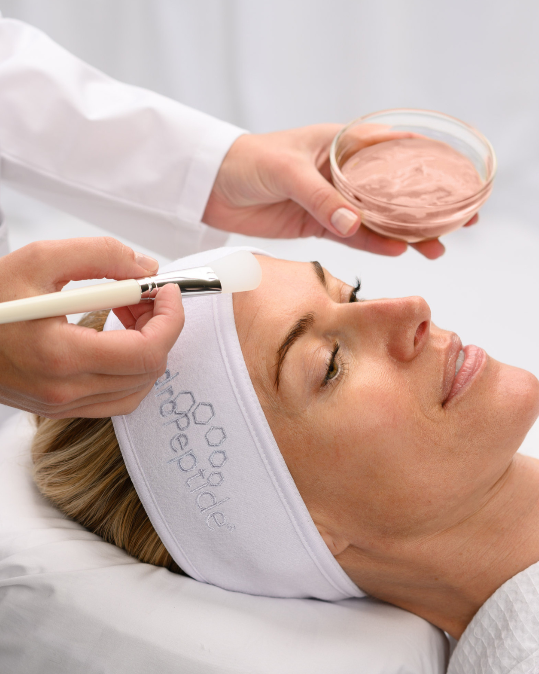 HYDROPEPTIDE BALANCING MASK  
Arckrém kevert és zsíros bőrre, DNS szintű hatékonysággal