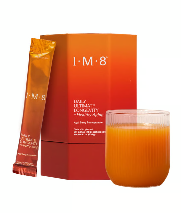 IM8 BECKHAM STACK VARIETY PACK - DAILY ULTIMATE ESSENTIALS PRO + DAILY ULTIMATE LONGEVITY 
A Beckham Stack Pro egy teljes körű napi rituálét jelent, amely átfogó tápanyag-támogatást és a természetes öregedést támogató, fejlett formulát ötvöz.