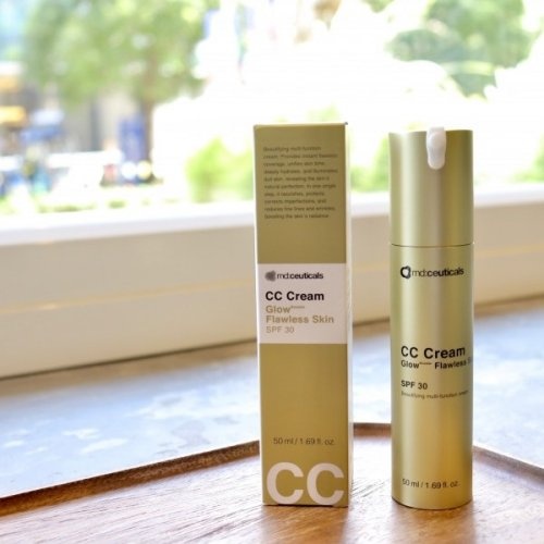 MD:CEUTICALS CC CREAM GLOWBOOSTER FLAWLESS SKIN SPF 30 
Ragyogó krém a hibátlan bőrért SPF 30-cal