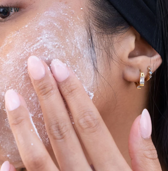 Mikro-exfoliáló púder<br>Hámlasztó púder zsíros és vegyes bőrre<br>EXP 09/26 Kedvezmény 20%