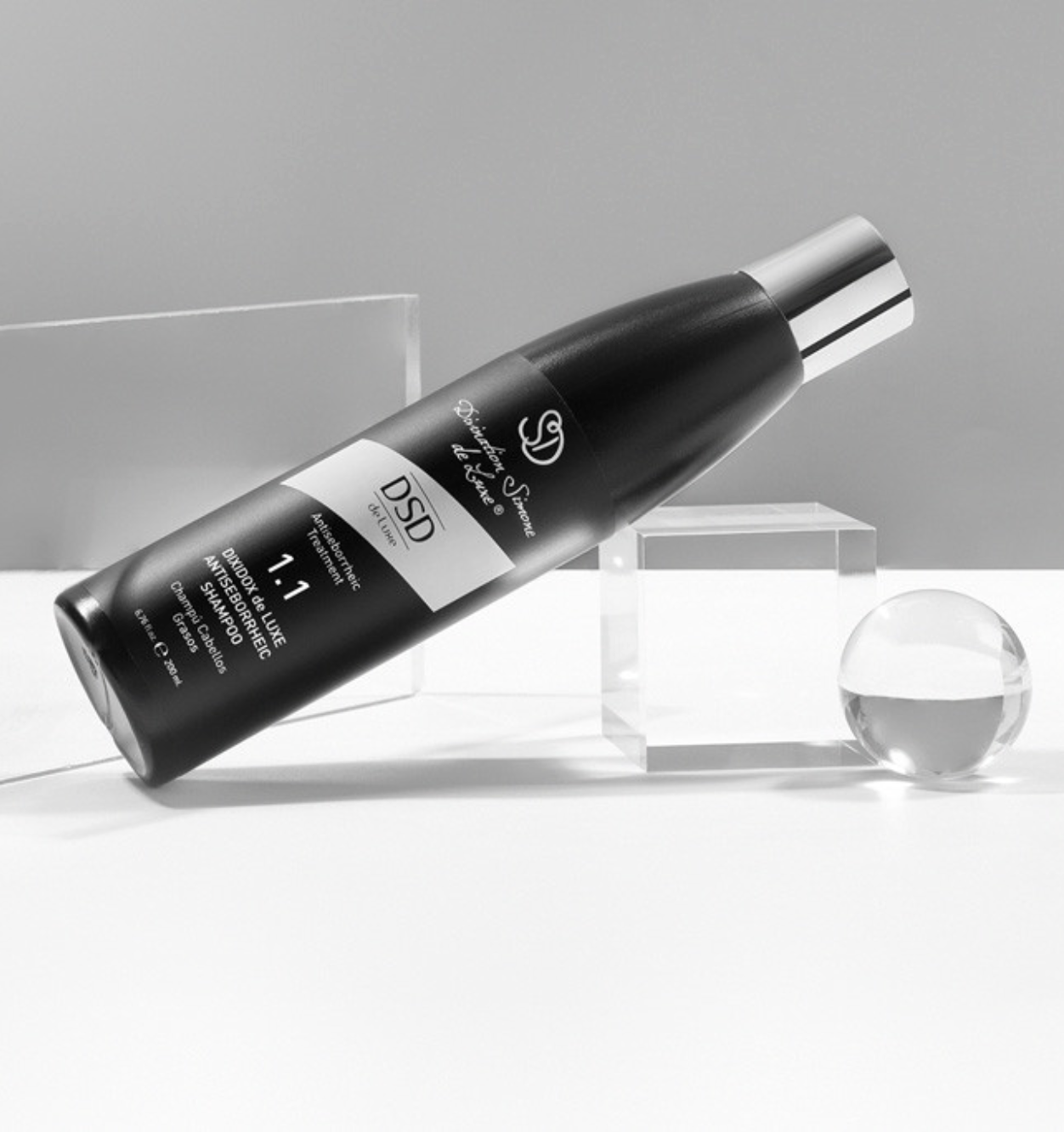 DSD SIMONE DE LUXE ANTISEBORRHEIC SHAMPOO 
1.1 Sampon a seborrhea ellen, a gyulladások és viszketés ellen. A haj növekedésének támogatására.