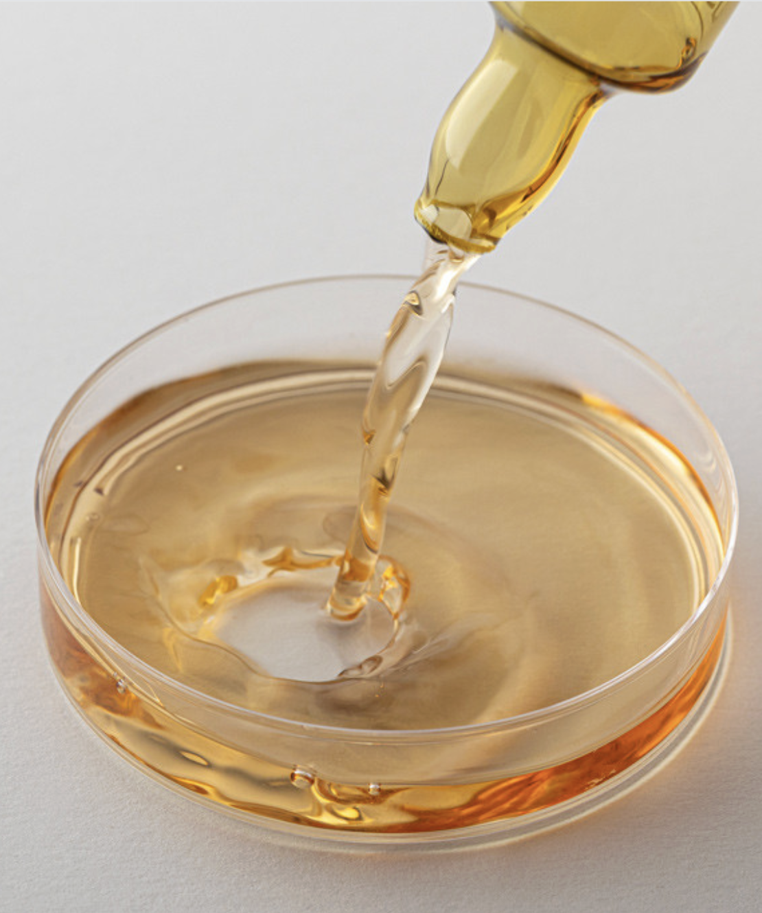DSD SIMONE DE LUXE FORTE LOTION 
3.4 DSD ampullák a hajhullás ellen. Professzionális hajtrágya a haj növekedéséhez és megújulásához.