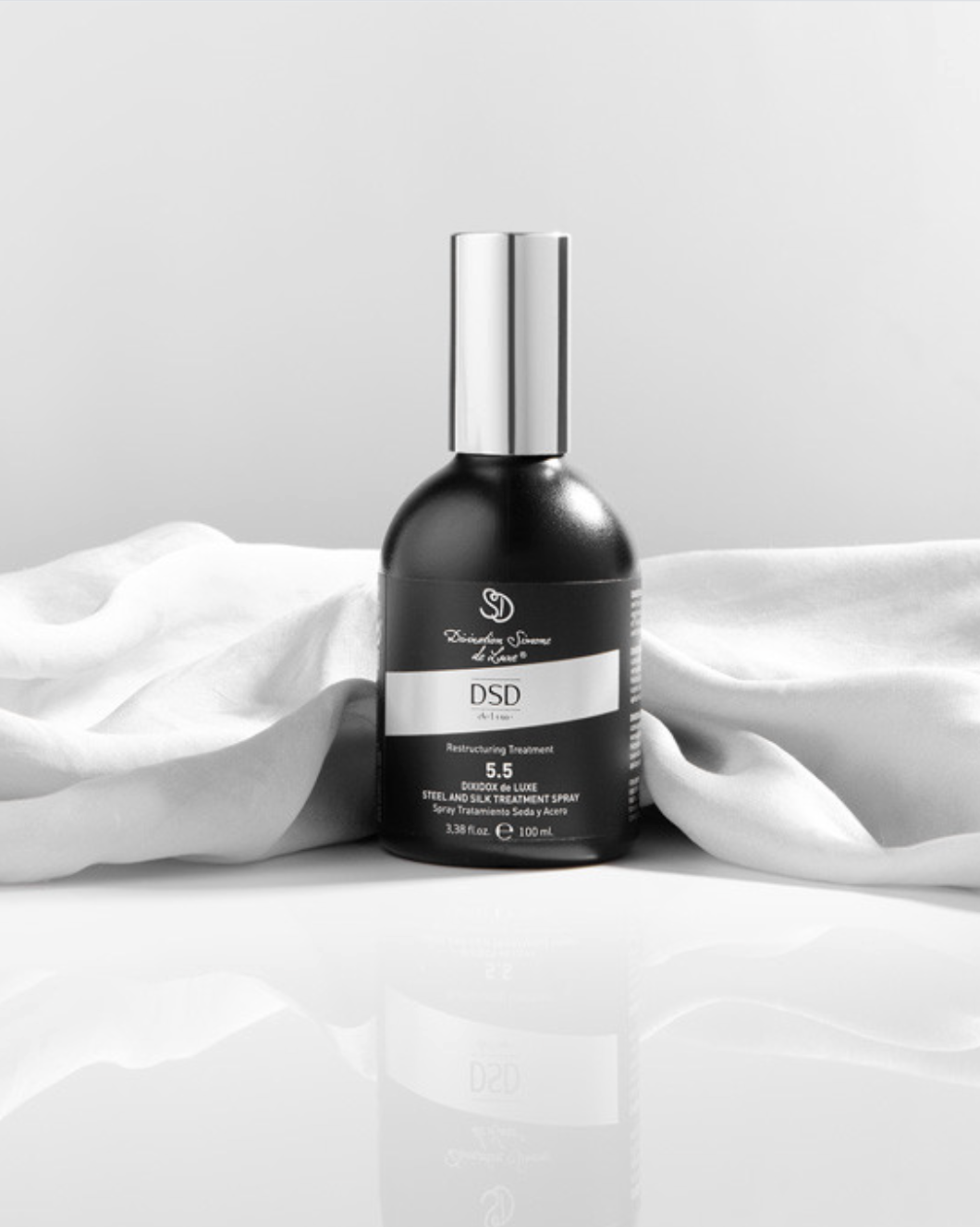 DIXIDOX DE LUXE STEEL SILK TREATMENT SPRAY 
5.5 Hidratáló védő spray finom hajra UV-védelemmel. Erősíti, védi a hajat a kiszáradástól, és a hajvégeket a kiszáradástól.