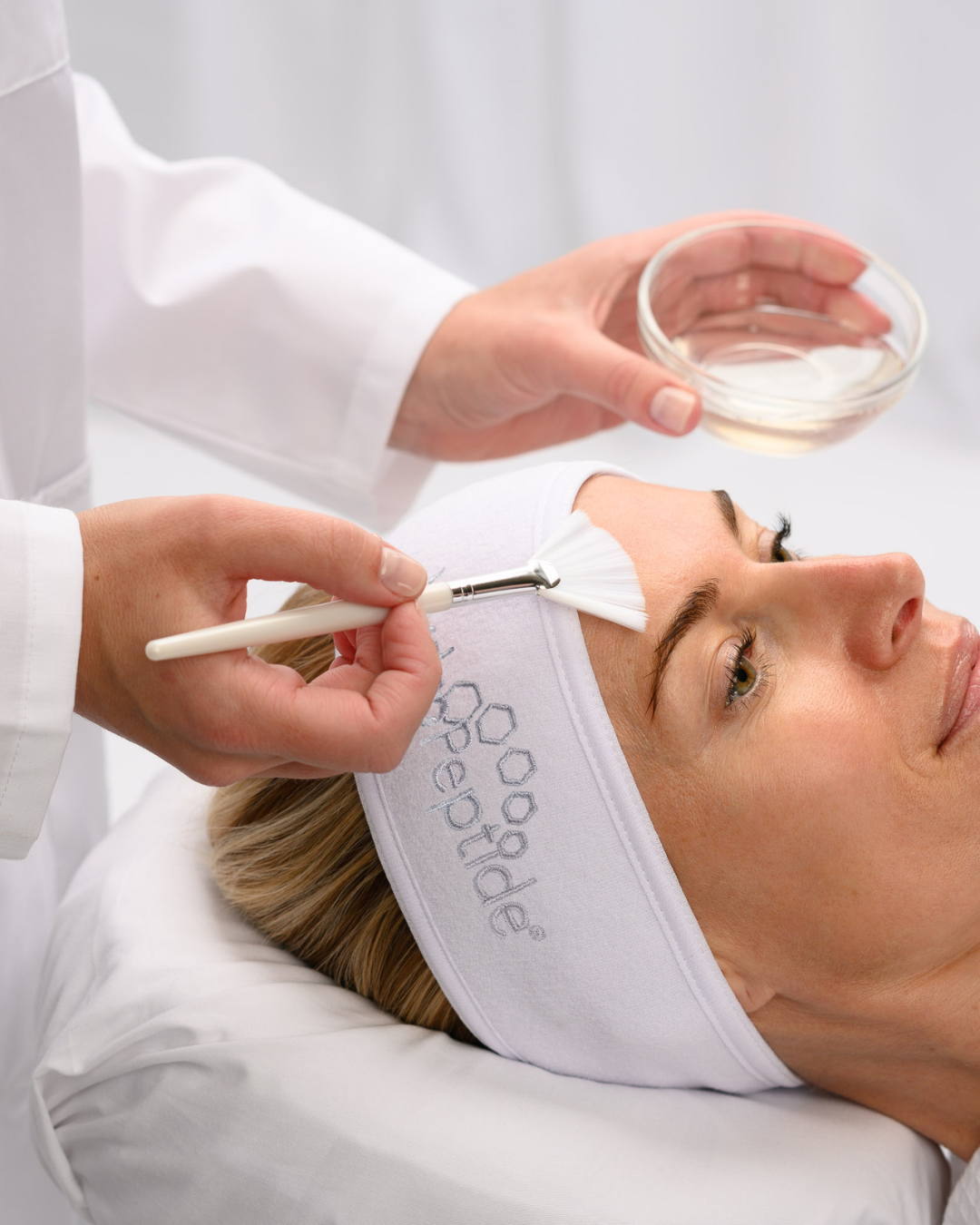 INTENSIVE POLISH AND PLUMP PEEL 