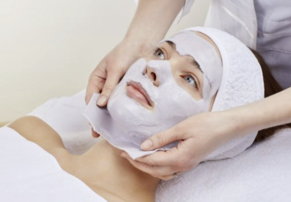 Darček Pleťová alginátová maska Purifying Mask Maska na mastnú, aknóznu pleť. 30g/90 ml. Výťažky levandule, rozmarínu. Vitamín A, E.