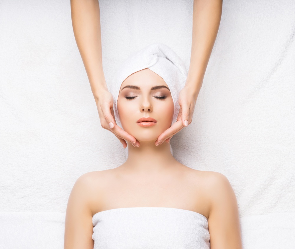 PRE TREATMENT TONER PROFESIONAL 
Pre Treatment toner. Fiatalító arctonik peptidekkel.